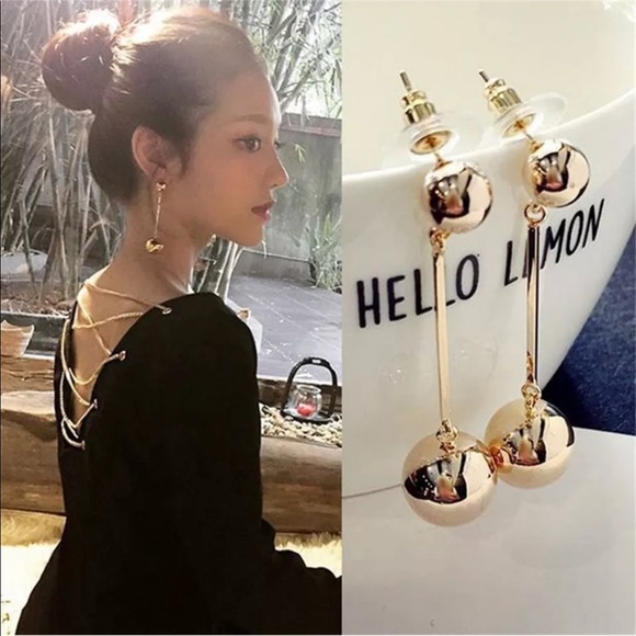Jewelry - 🎉BLACK FRIDAY SALE! 🎉 Ball Drop Earrings